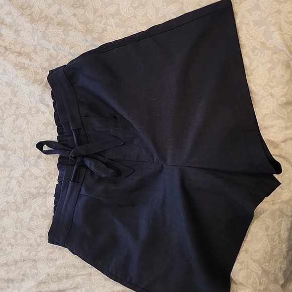 Women's navy shorts - Picture 1 of 3